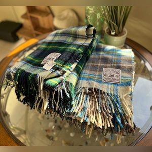 🐑 THE EDINBURG WOLLEN MILL 🐑- Vintage Brand New Plaid Woolen Blankets (2)